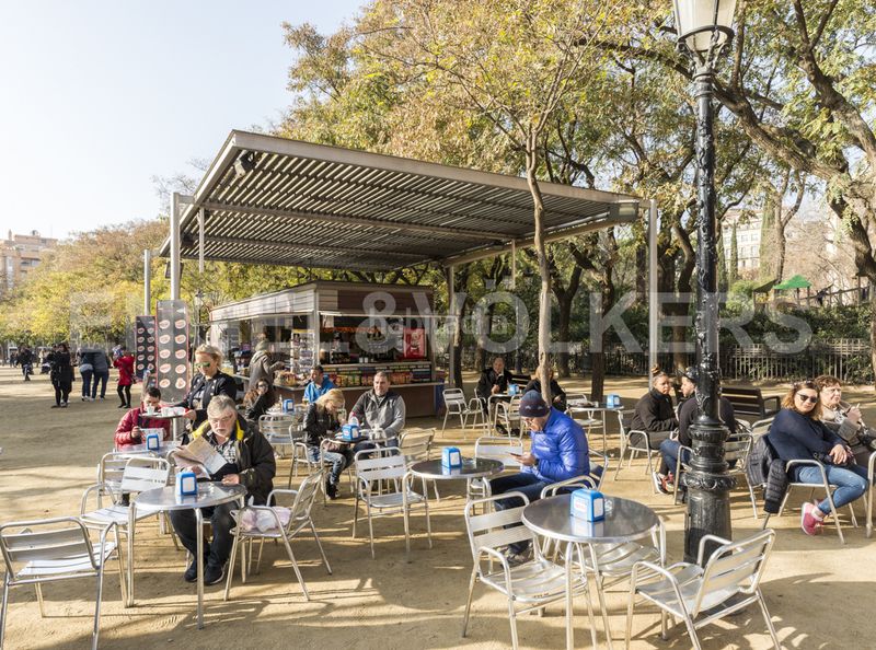 Foto b7002a72-f399-4fdb-92c6-3efc18a1d93e. Àtic amb calefacció a Baix Guinardó Barcelona