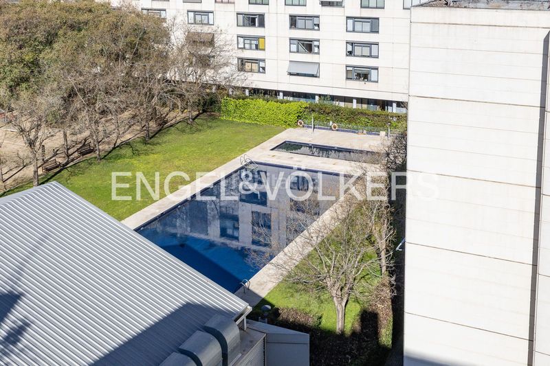 Foto 3223de57-1545-4b67-9e8f-dc71697896e2. Pis amb calefacció a La Vila Olímpica del Poblenou Barcelona