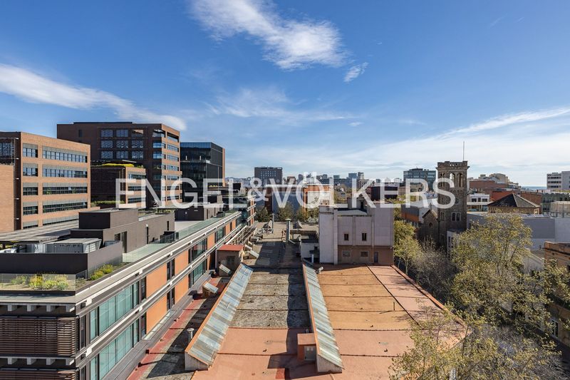 Foto 6600ad7b-9ef2-4c3b-874e-1faf6d7ebd1e. Pis amb calefacció a La Vila Olímpica del Poblenou Barcelona