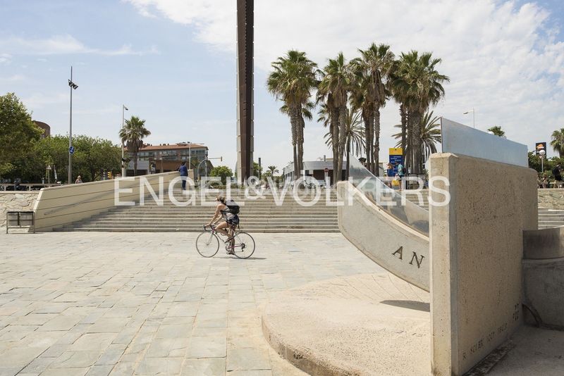 Foto 75ff396b-efde-4955-97fe-e610923ffc5c. Pis amb calefacció a La Vila Olímpica del Poblenou Barcelona