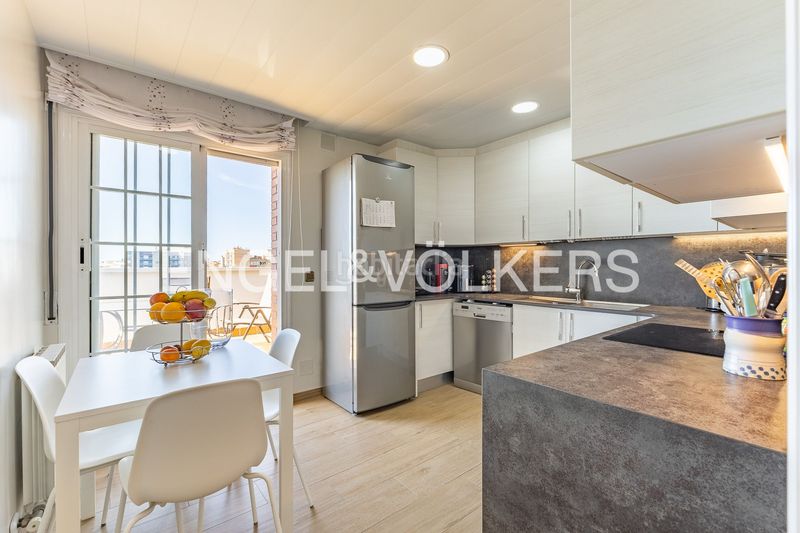 Foto 340546ec-d8ca-46b2-82d6-fad1317983b2. Àtic amb calefacció aparcament a Camí de la Serra Mataró