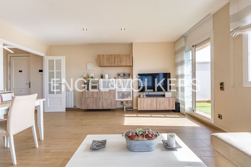 Foto 5a398503-9e76-47ec-aba9-4e09d6889f60. Àtic amb calefacció aparcament a Camí de la Serra Mataró