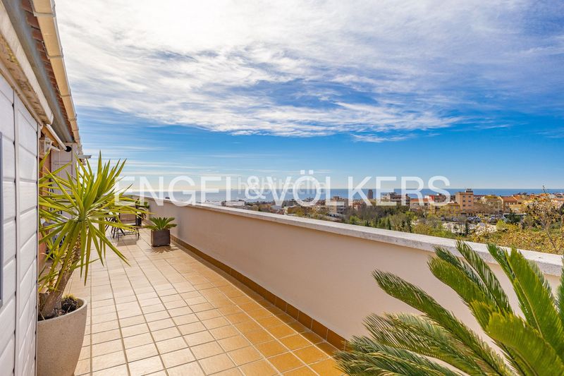 Foto 81091c0d-9802-4334-9b3a-c1195f643c3c. Àtic amb calefacció aparcament a Camí de la Serra Mataró