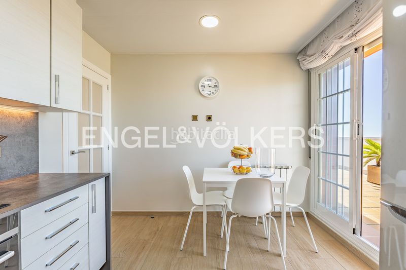 Foto 82e25d83-e40b-467c-b8d2-39548a72bb53. Àtic amb calefacció aparcament a Camí de la Serra Mataró