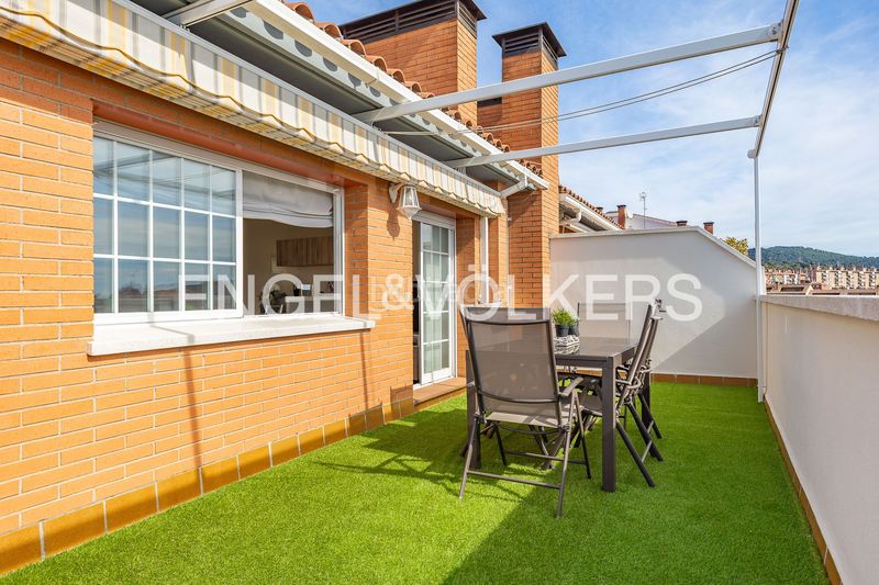 Foto a4a651aa-149c-408c-aa61-3b822580de35. Àtic amb calefacció aparcament a Camí de la Serra Mataró