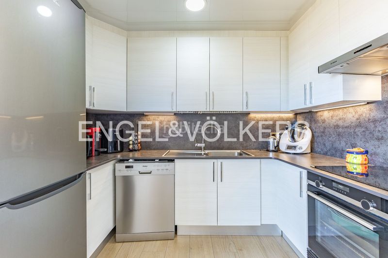 Foto adb5147c-5936-42fb-964e-73f8de428520. Àtic amb calefacció aparcament a Camí de la Serra Mataró