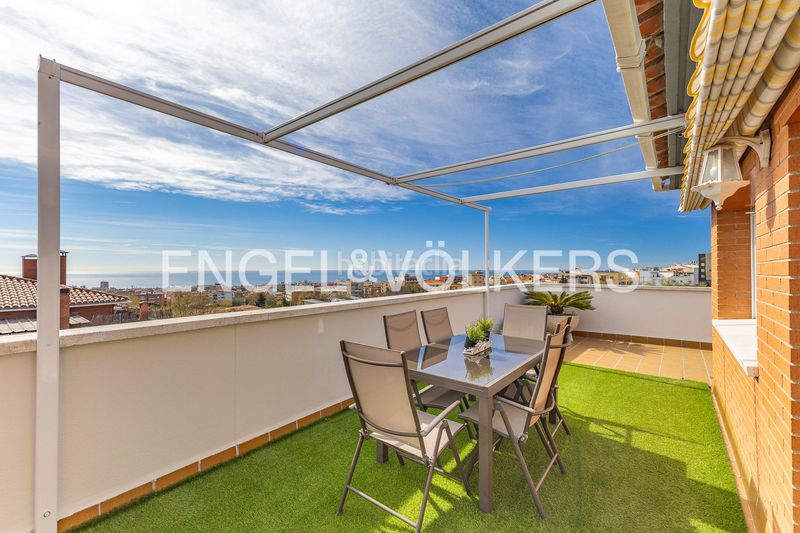 Foto faf03381-ae6c-4a72-9903-34b3ca5583b4. Àtic amb calefacció aparcament a Camí de la Serra Mataró