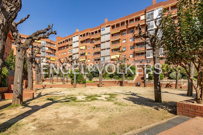 Foto 4a84b63a-d3cb-457f-9067-fa4650d5d2a0. Pis amb calefacció aparcament a Sant Joan-TV3 Sant Joan Despí