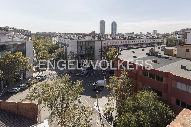 Foto 465bf16f-7fbf-4c76-957b-75672a23fd18. Pis amb calefacció a El Parc i la Llacuna del Poblenou Barcelona