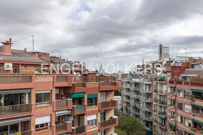 Ático luminoso con terraza a pocos minutos de francesc macià en Barcelona - Imagen 6