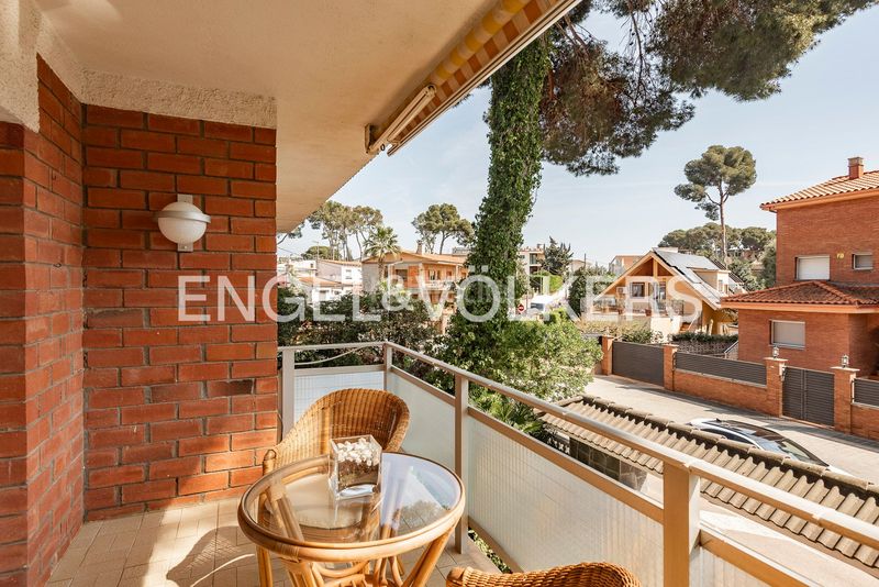 Foto 6476c0ee-406f-42a1-b3ce-104c7efe6a92. Casa amb calefacció aparcament piscina a Montmar Castelldefels