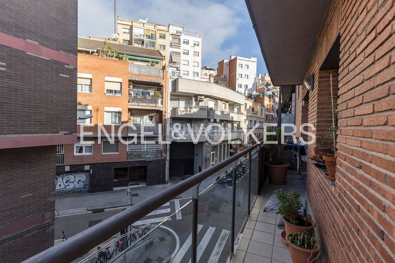 Foto 554de2b1-2780-4cf6-ba3a-0abb0eb4032a. Pis amb calefacció a Vallcarca - Penitents Barcelona