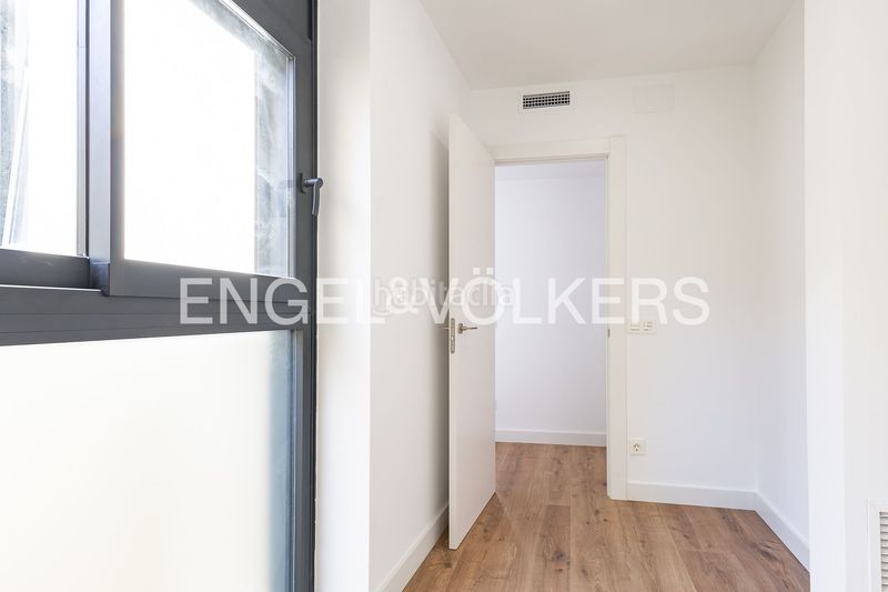 Foto 4318d7e8-5207-4023-837e-e2f918a0acfe. Casa amb calefacció aparcament a Centre Badalona