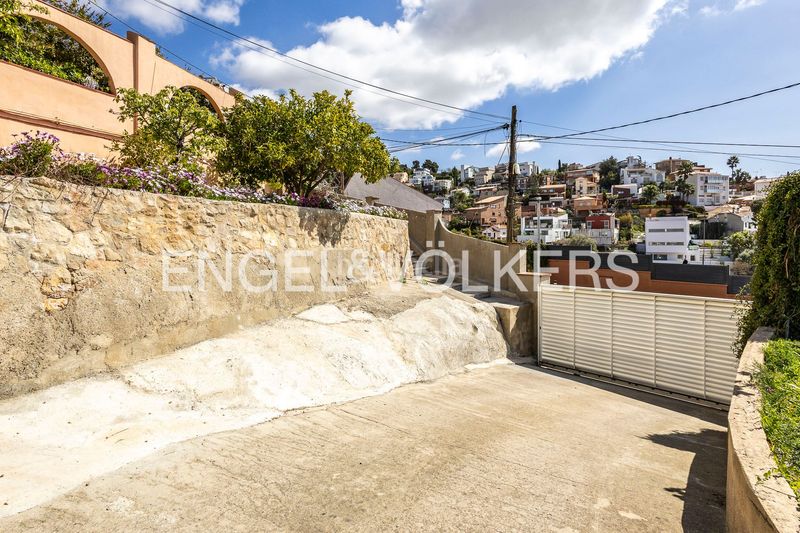 Foto 95161b13-d139-4a3d-b7a2-9aa0c21cad4c. Casa amb calefacció aparcament piscina a La Miranda-Can Candeler Sant Just Desvern