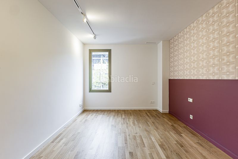 Foto a918f72f-e8b8-4856-89e6-f00ab91aef58. Pis amb calefacció aparcament a Sant Antoni Barcelona
