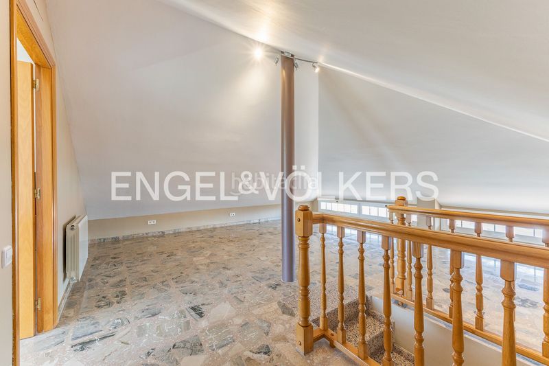 Foto e71b4a7d-679d-4830-b2ae-36e385897cda. Casa amb calefacció aparcament piscina a Can Parellada Terrassa