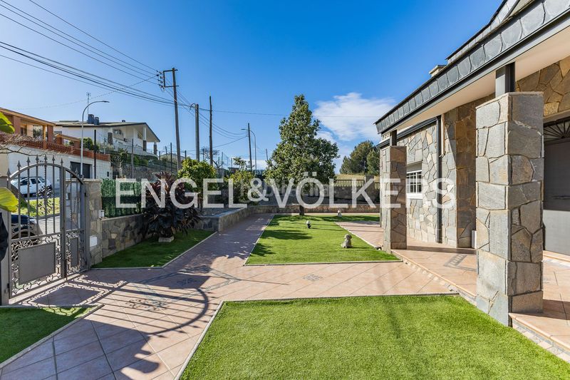 Foto eaa1b3e2-1645-410e-988a-7d6dd5b106ca. Casa amb calefacció aparcament piscina a Can Parellada Terrassa