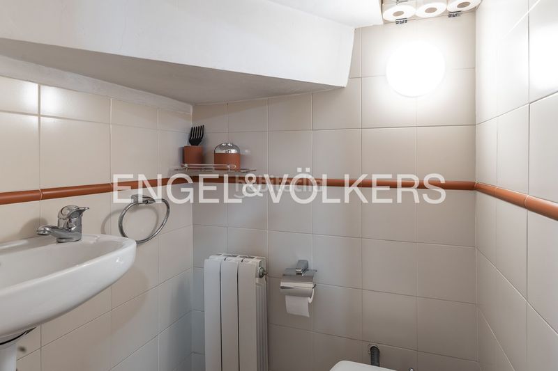 Foto 6e1165ba-5b28-4f2b-8398-23b3eff28b28. Casa amb calefacció aparcament piscina a Vilapicina - Torre Llobeta Barcelona