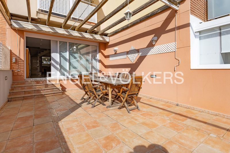 Foto 78791d1e-8f65-4541-939c-6215f99a10ff. Casa amb calefacció aparcament piscina a Vilapicina - Torre Llobeta Barcelona