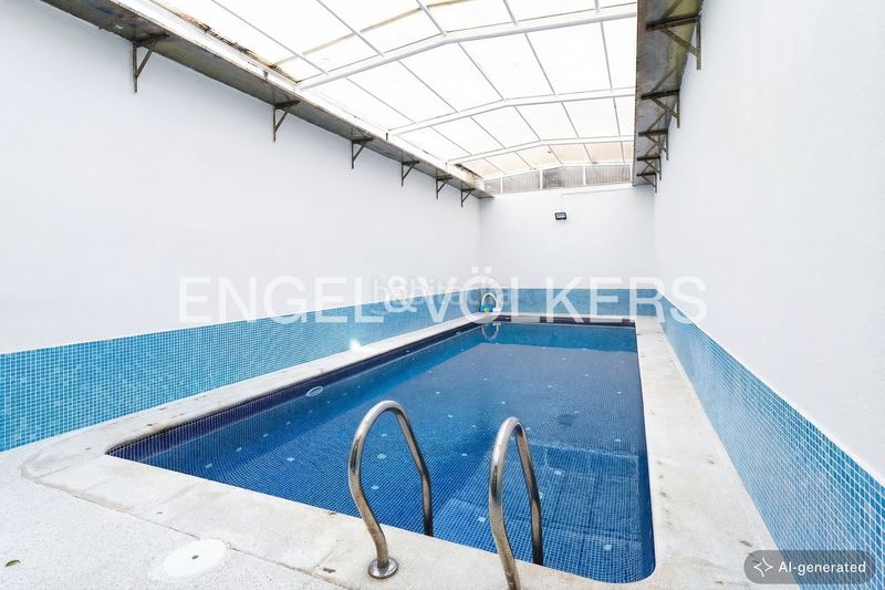 Foto 7f349c06-b90f-4c4b-b6a5-8d21e73fa058. Casa amb calefacció aparcament piscina a Vilapicina - Torre Llobeta Barcelona