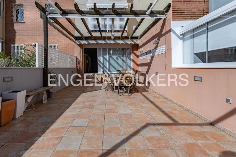 Foto 8d89a56a-c64f-4dd0-84a6-d2492a264099. Casa amb calefacció aparcament piscina a Vilapicina - Torre Llobeta Barcelona