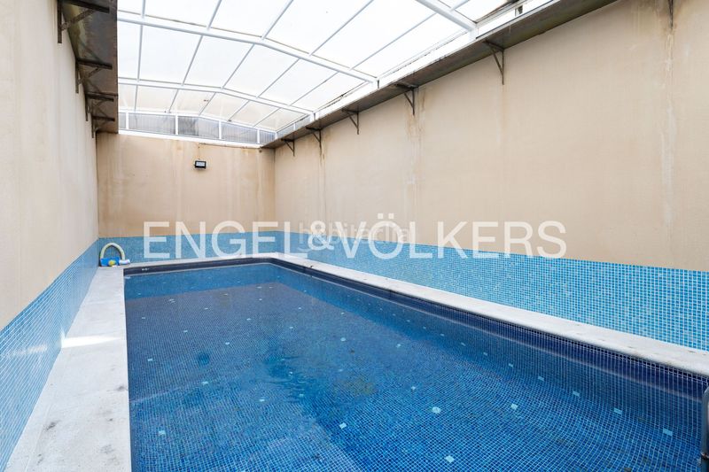 Foto 8e9767c9-74ef-4dc9-83cf-449923ff5a2b. Casa amb calefacció aparcament piscina a Vilapicina - Torre Llobeta Barcelona