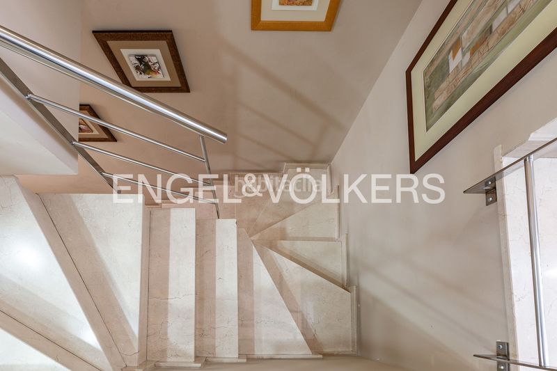 Foto a45e1a7c-1d0d-459e-9b09-4cb376836bd7. Casa amb calefacció aparcament piscina a Vilapicina - Torre Llobeta Barcelona