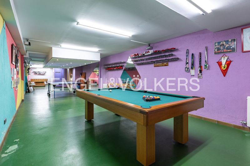 Foto eed3cf1c-0691-413a-9156-6788131fe9c8. Casa amb calefacció aparcament piscina a Vilapicina - Torre Llobeta Barcelona