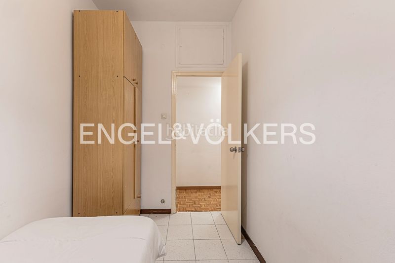 Piso alto con espectaculares vistas a la sagrada família en Barcelona - Imagen 27