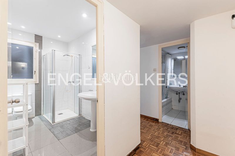 Piso alto con espectaculares vistas a la sagrada família en Barcelona - Imagen 24