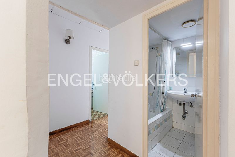 Piso alto con espectaculares vistas a la sagrada família en Barcelona - Imagen 21