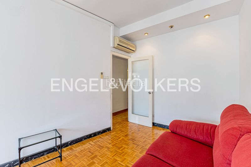 Piso alto con espectaculares vistas a la sagrada família en Barcelona - Imagen 8