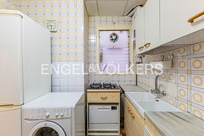 Piso alto con espectaculares vistas a la sagrada família en Barcelona - Imagen 17