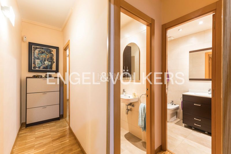 Foto fee1c35d-fe8a-4700-b933-f0e69f899e5a. Pis amb calefacció a Putget - Farró Barcelona