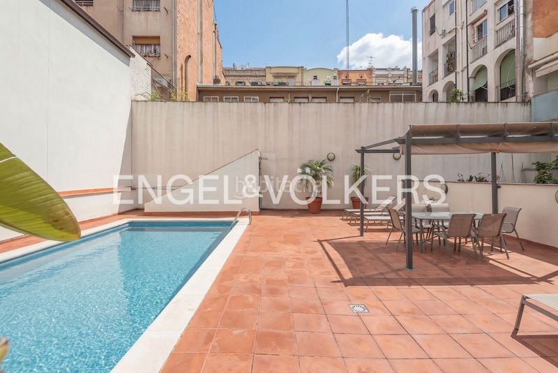 Foto dda4fd1f-9ecf-4788-a053-6d773daff84c. Dúplex amb calefacció piscina a El Poble Sec - Parc de Montjuïc Barcelona