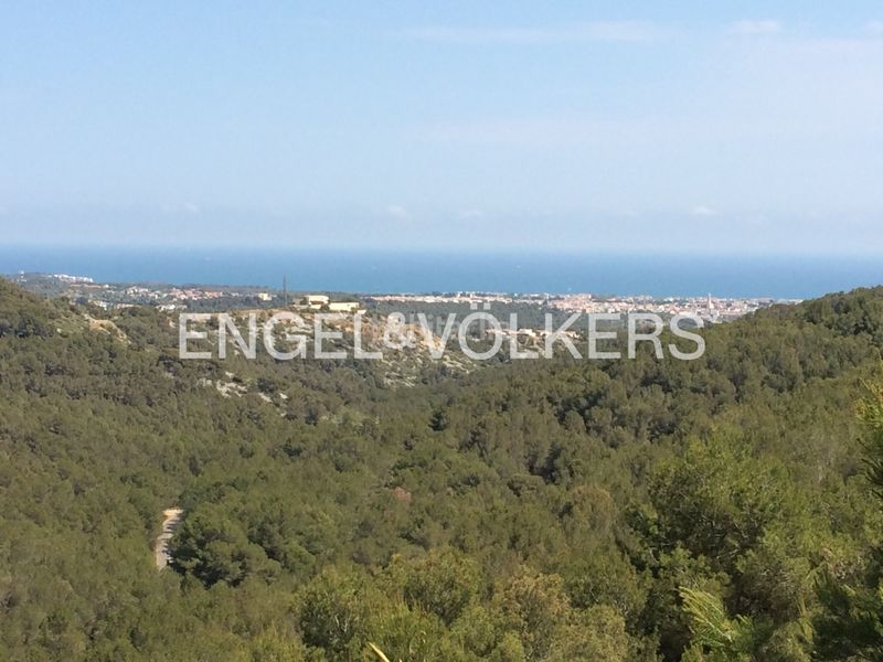 Foto df8b317f-83c6-4ae6-a3c2-f37605a6cad7. Terreny residencial a costa Cunit - els jardins - els rosers Cunit