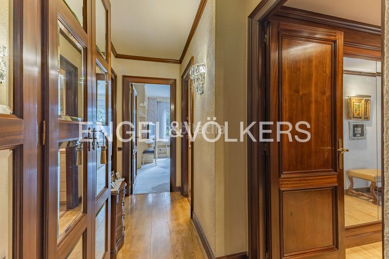 Foto bea52dfc-099b-4352-8ce5-36bd97f8eb46. Casa amb calefacció aparcament a Bellaterra