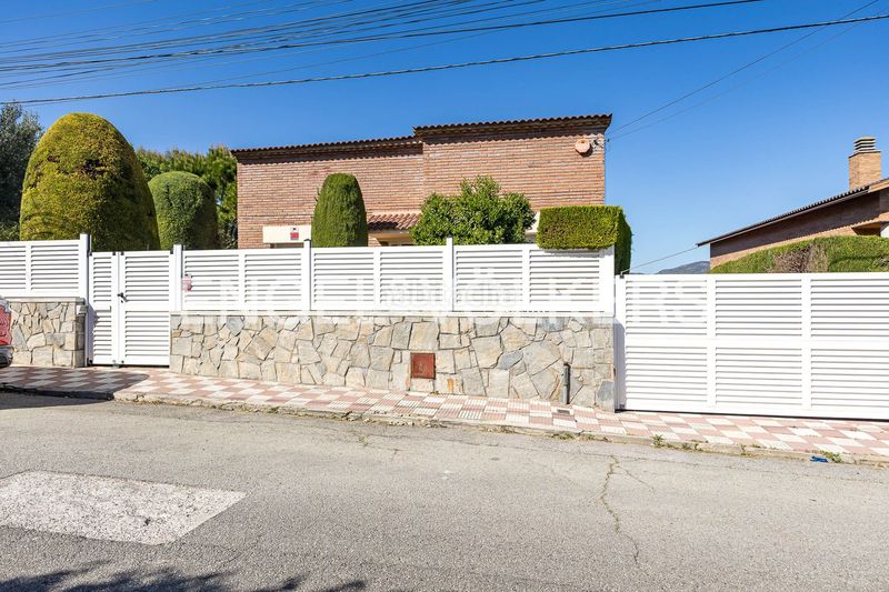 Foto 1f086977-f1cc-4838-9408-c77d87604549. Casa amb calefacció piscina a Can Rial Esparreguera