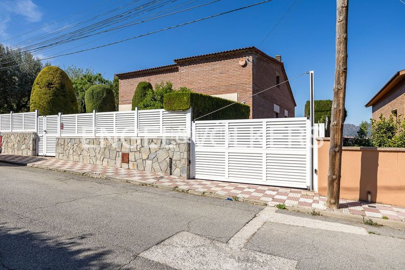 Foto 53495851-711b-440c-8436-b1faf486a4fc. Casa amb calefacció piscina a Can Rial Esparreguera