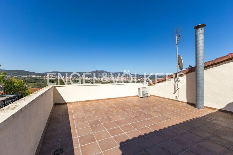 Foto a7ade541-28ba-478a-a6cf-fd17a371a2db. Casa amb calefacció piscina a Can Rial Esparreguera