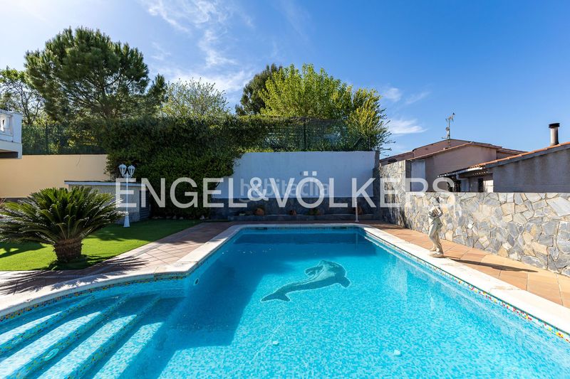Foto d615ef43-bfb0-48c8-b6d5-ef7566569b6d. Casa amb calefacció piscina a Can Rial Esparreguera