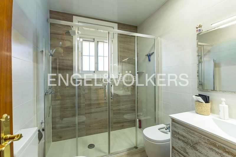 Foto f74402a7-c5de-4c05-9f91-ea7d8da92019. Casa amb calefacció piscina a Can Rial Esparreguera