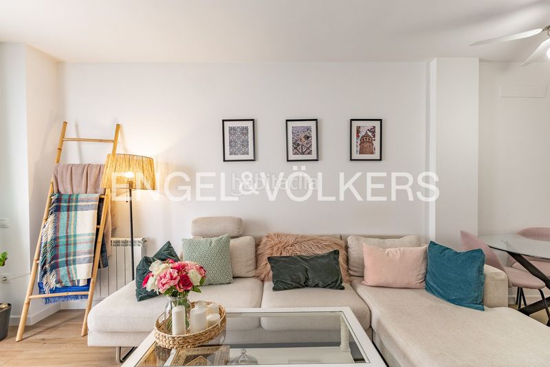 Foto 07f9e97e-a4b7-4e3a-9cf3-2176790c8560. Dúplex viva con distinción piso moderno de 3 dormitorios con terraza y balcón, edificio 2019 con ascensor, accesible y seguro, a en Rubí