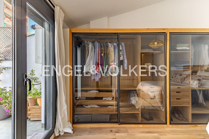 Foto 0a473641-14aa-4a4e-b2bb-b5791ee9d27e. Dúplex viva con distinción piso moderno de 3 dormitorios con terraza y balcón, edificio 2019 con ascensor, accesible y seguro, a en Rubí