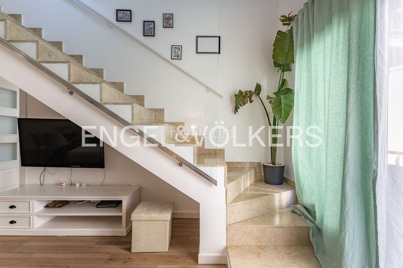 Foto 12d7b992-29e1-4525-9353-658c944bac92. Dúplex viva con distinción piso moderno de 3 dormitorios con terraza y balcón, edificio 2019 con ascensor, accesible y seguro, a en Rubí