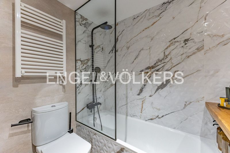 Foto 71050b74-273d-41ac-90f4-b51854544ecf. Dúplex viva con distinción piso moderno de 3 dormitorios con terraza y balcón, edificio 2019 con ascensor, accesible y seguro, a en Rubí