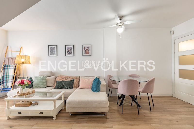 Foto 8b4168fe-75be-418e-9188-f7a383e1bf79. Dúplex viva con distinción piso moderno de 3 dormitorios con terraza y balcón, edificio 2019 con ascensor, accesible y seguro, a en Rubí