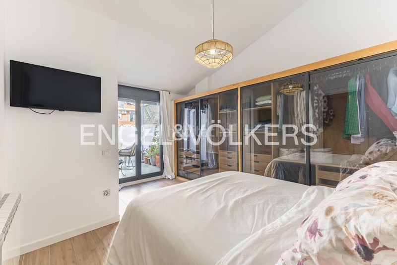 Foto a5fff93a-1f38-402f-9997-ca97e0b7f506. Dúplex viva con distinción piso moderno de 3 dormitorios con terraza y balcón, edificio 2019 con ascensor, accesible y seguro, a en Rubí