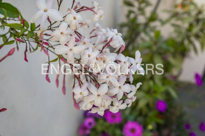 Foto bb9d238c-9ced-4b6b-84aa-7c1e4799261b. Dúplex viva con distinción piso moderno de 3 dormitorios con terraza y balcón, edificio 2019 con ascensor, accesible y seguro, a en Rubí