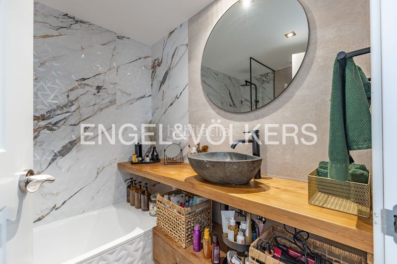 Foto eec299a6-35fa-4480-b4cc-da5102fb1e1b. Dúplex viva con distinción piso moderno de 3 dormitorios con terraza y balcón, edificio 2019 con ascensor, accesible y seguro, a en Rubí